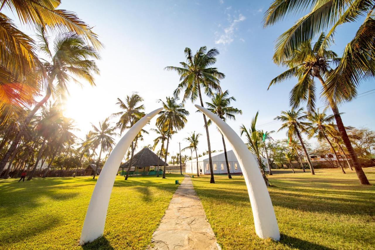 Prideinn Flamingo & Mombasa