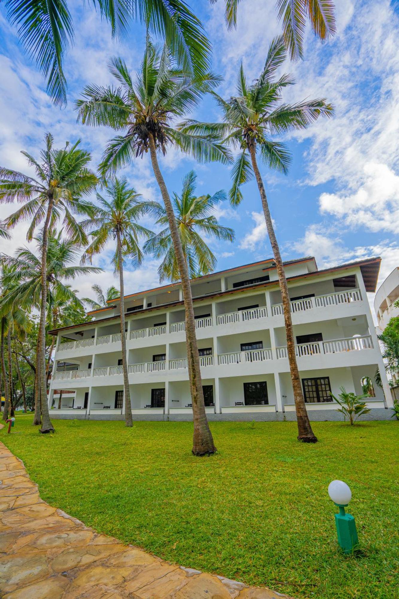 Prideinn Flamingo & Mombasa