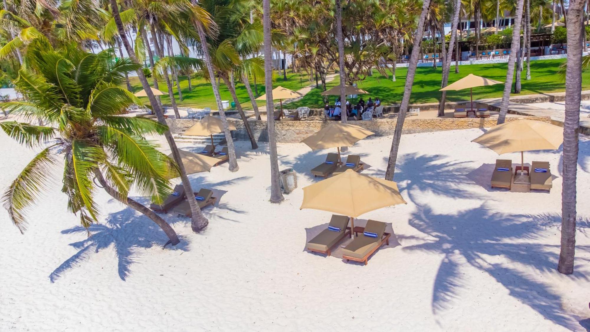 Prideinn Flamingo & Mombasa
